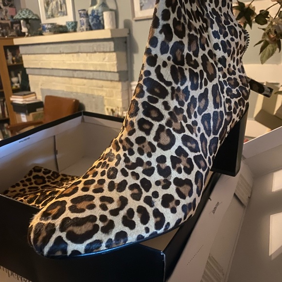 DOLCE VITA “Cyan” Womens 13 Dk Leopard calf hair boots - Picture 3 of 7